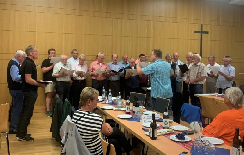 Samstagabend sangen der Hohenstein-Ernstthaler und der Mehringer Männerchor gemeinsam. © Thomas Heinrich