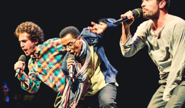 Ein neues Poetry-Slam-Format hält Einzug in Burghausen: Im Stil der Skisprung-Vierschanzentournee treten auf der „4 Chancen Tournee“ Slam-Poeten aus Deutschland und Österreich an.