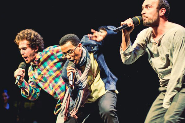 Poetry-Slam_4ChancenTournee_Freie-Buehne-Innviertel_Marvin-Suchurt Ein neues Poetry-Slam-Format hält Einzug in Burghausen: Im Stil der Skisprung-Vierschanzentournee treten auf der „4 Chancen Tournee“ Slam-Poeten aus Deutschland und Österreich an.