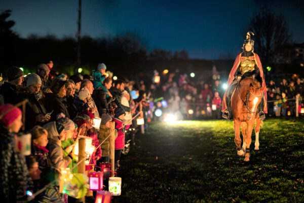 Burghauser Martinsumzug Haus der Familie © Robert Banfic Burghauser Martinsumzug Haus der Familie © Robert Banfic
