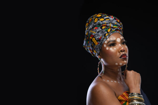 Justina_Lee_Brown_SidesSmall_dc4gq1