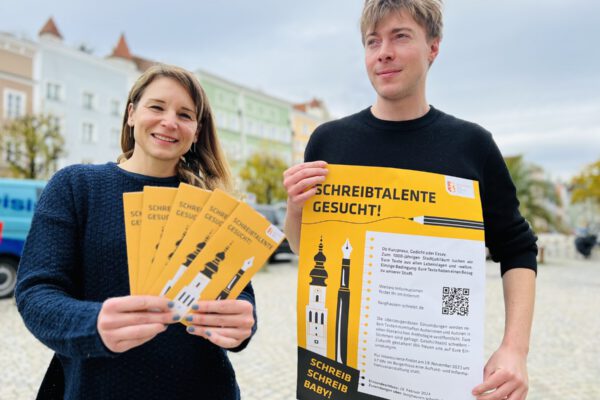 Die Stadt hofft auf viele Stadtschreiber, die gemeinsam ein Buch herausbringen möchten. Ein Projekt zur 1.000-Jahr-Feier der Stadt Burghausen im Jahr 2025.