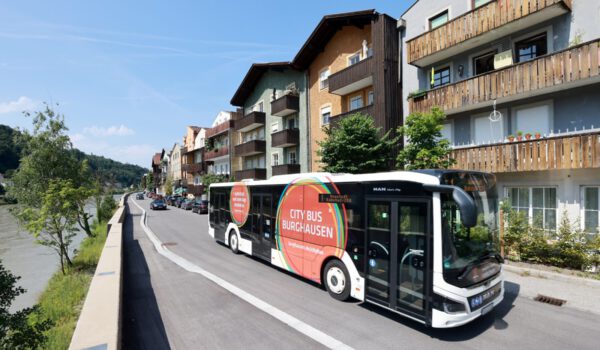 City-Bus an der Salzlände © Gerhard Nixdorf