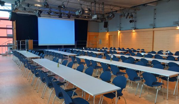 Bürgersaal_Längstischreihen