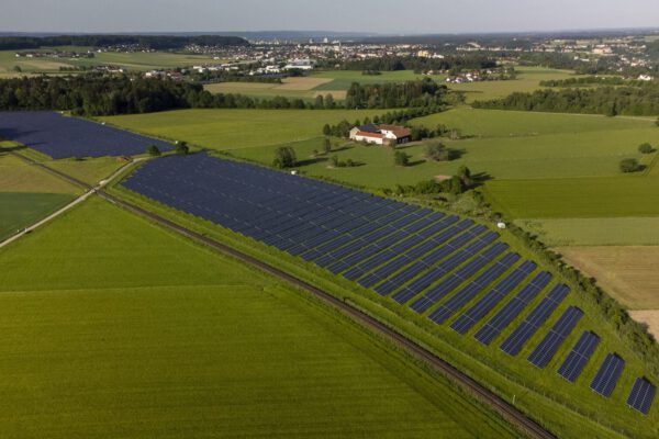 Photovoltaik-Anlagen in Burghausen Foto Nixdorf Photovoltaik-Anlagen in Burghausen Foto Nixdorf