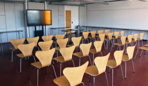 Rainer-Maria-Rilke u. Adalbert-Stifter_Reihenbestuhlung