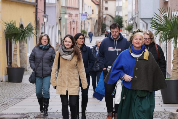 Allerlei hinter vorgehaltener Hand