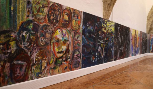 „Land Passion“ von Josef Schneider im Projektraum des Burghauser Rathauses. Fotocredit: Nixdorf Fotografie