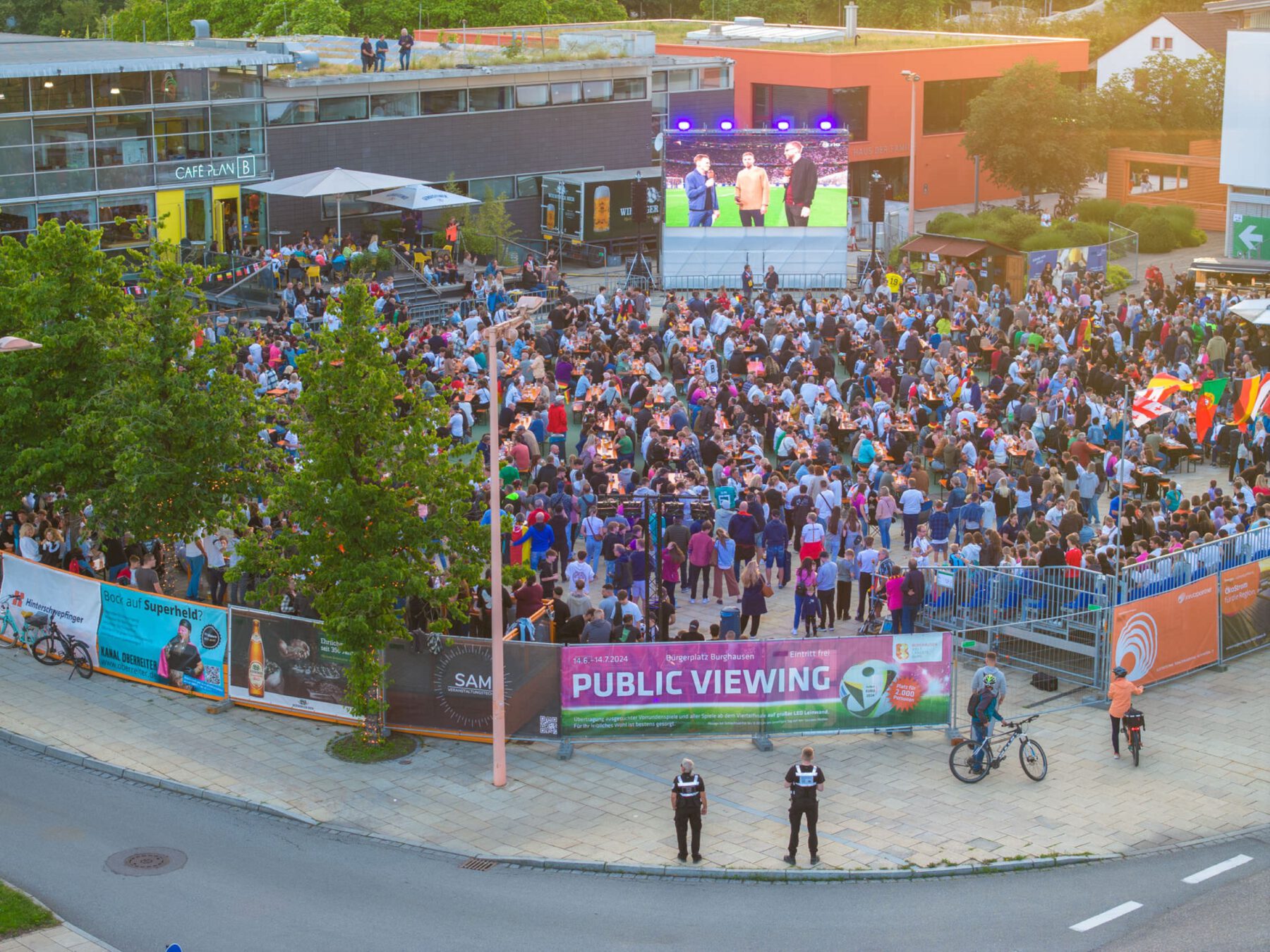 Luftaufnahme Public Viewing Burghausen