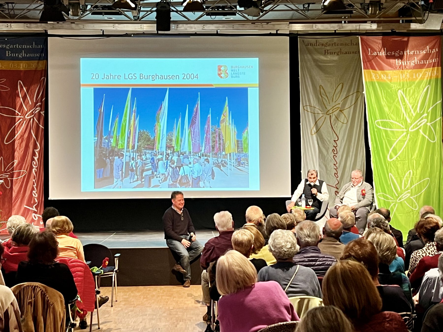 20 Jahre Landesgartenschau in Burghausen: Hans Steindl und Werner Lechner blickten zurück. Foto köx