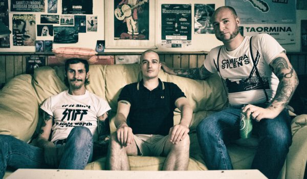 „Dreistimmiger Gesang auf Französisch, Rock’n’Roll Riffs und ganz viel Elan: Einen passenderen Headliner wie „Rixe“ hätte es für dieses Jahr nicht geben können. – Foto: Giuseppe Picciotto