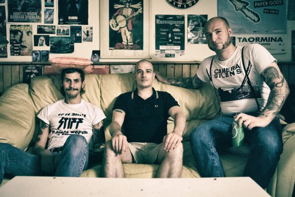 „Dreistimmiger Gesang auf Französisch, Rock’n’Roll Riffs und ganz viel Elan: Einen passenderen Headliner wie „Rixe“ hätte es für dieses Jahr nicht geben können. – Foto: Giuseppe Picciotto