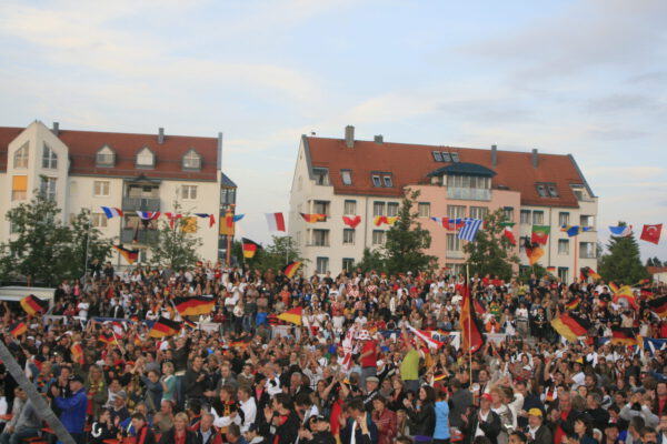 Foto vom Public Viewing 2008 in der Arnea am Bürgerplatz Burghausen