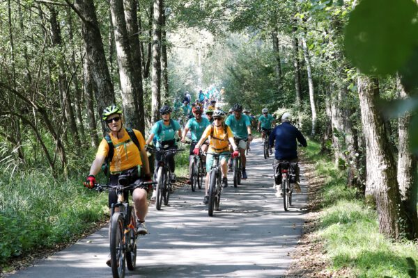 Tourguides führen in diesem Jahr bei „Eine Stadt fährt Rad“ auf 60 Kilometern durch den Landkreis Altötting. © Burghauser Touristik