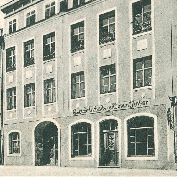 Gasthof "Goldener Anker", aus dem sich der heutige Name des Altstadtkinos ableitet © Haus der Fotografie Burghausen