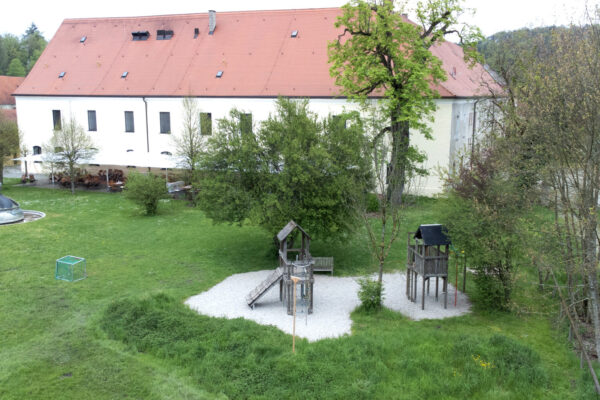 Spielplatz Raitenhaslach Klostergasthof © Gerhard Nixdorf