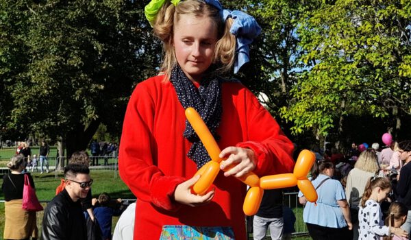 Fotos: Spiel und Spaß sind beim Weltkindertag im Stadtpark garantiert. ©Stadt Burghausen/Haus der Familie