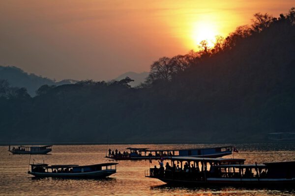 2024-11-13 Beamershow VietnamKambLaos