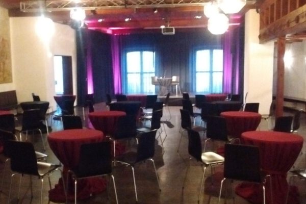 Helmbrecht m.Tischen Lit (2) Helmbrecht m.Tischen Lit (2)