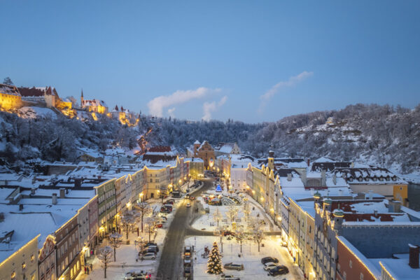 Ein Wärmeplan für ganz Burghausen. Der Startschuss für die Kommunale Wärmeplanung für Burghausen ist jetzt gefallen. Fotocredit: Hans Mitterer Fotografie