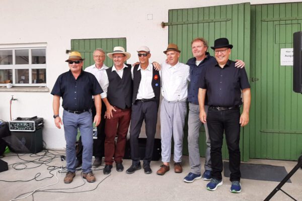 Dixie Dogs_quer 1 (1) Dixie Dogs_quer 1 (1)