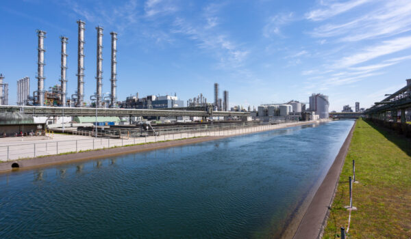 Zum Festjahr 1000-jährige urkundliche Ersterwähnung bietet die Wacker Chemie AG Werksrundfahrten an.
