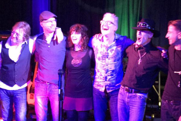 SECONDHANDMAN_300dpi (1) SECONDHANDMAN_300dpi (1)