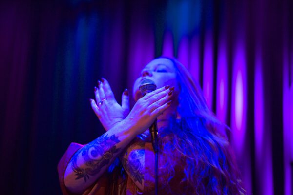 Layla Zoe_photographer JOHN HURD (002) Layla Zoe_photographer JOHN HURD (002)