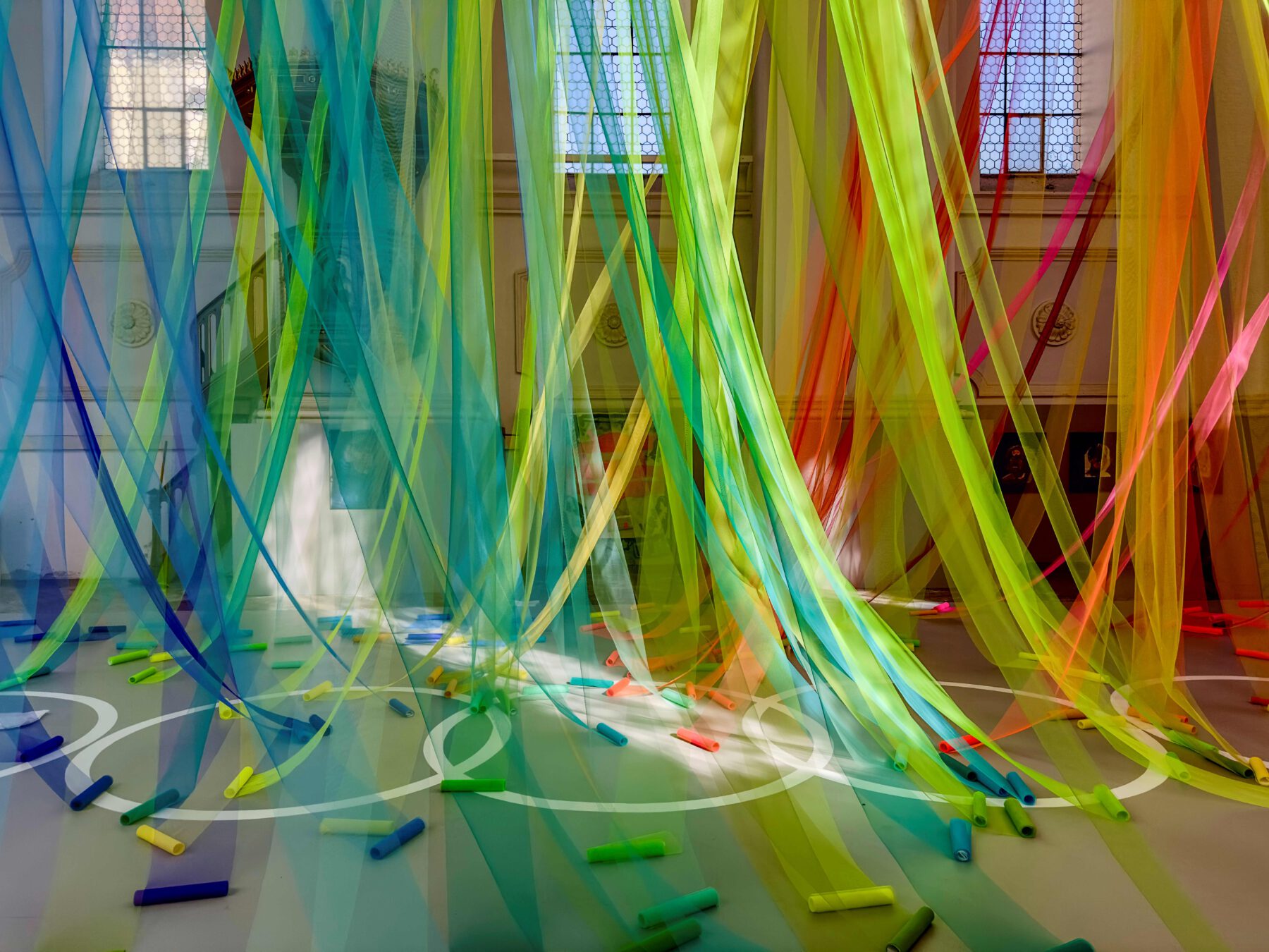 Ausstellungsansichten MARTINA SALZBERG ∙ LUX LEVIS, Studienkirche St. Josef © Hans Mitterer