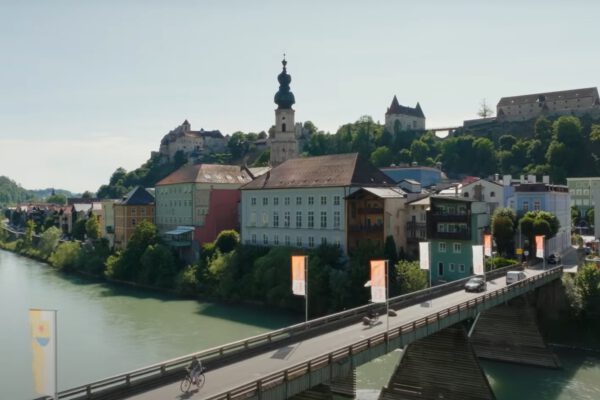 2025_09_18_Burghausen_Brücke Burghausen als Heimat - was bedeutet das für Sie? Machen Sie bei der Umfrage mit!