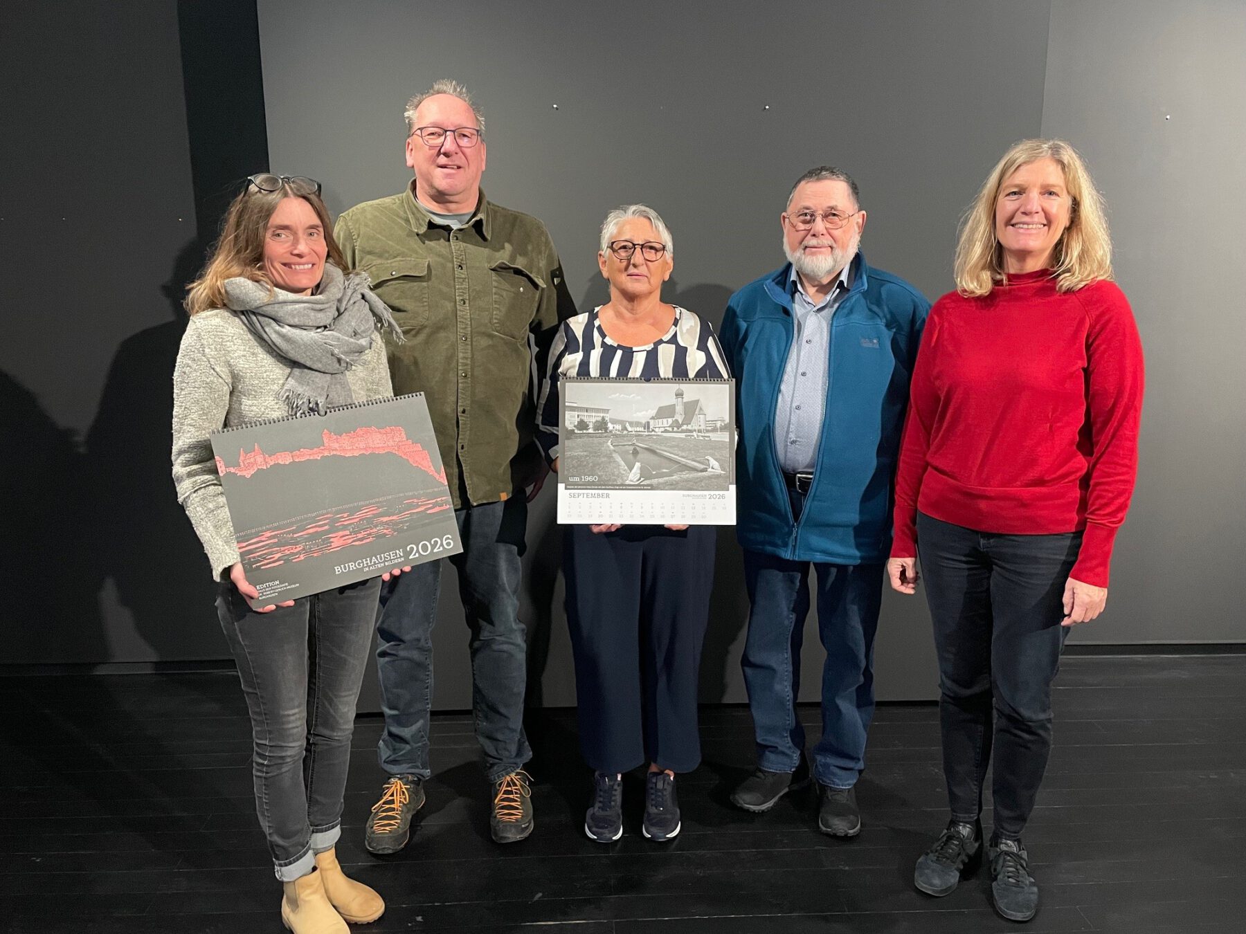 V. l. n. r. Ines Auerbach Leiterin Haus der Fotografie, Dirk Hermes, Elisabeth Bente, Rüdiger Bente, Birgit Stadler. Fotocredit: Haus der Fotografie Burghausen