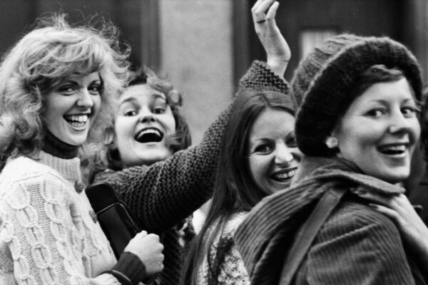 Ein Tag ohne Frauen Protest Radio-®RiseandShineCinema