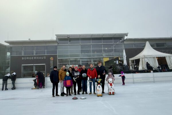 PM 273 Eröffnung der Eisplätze 2025