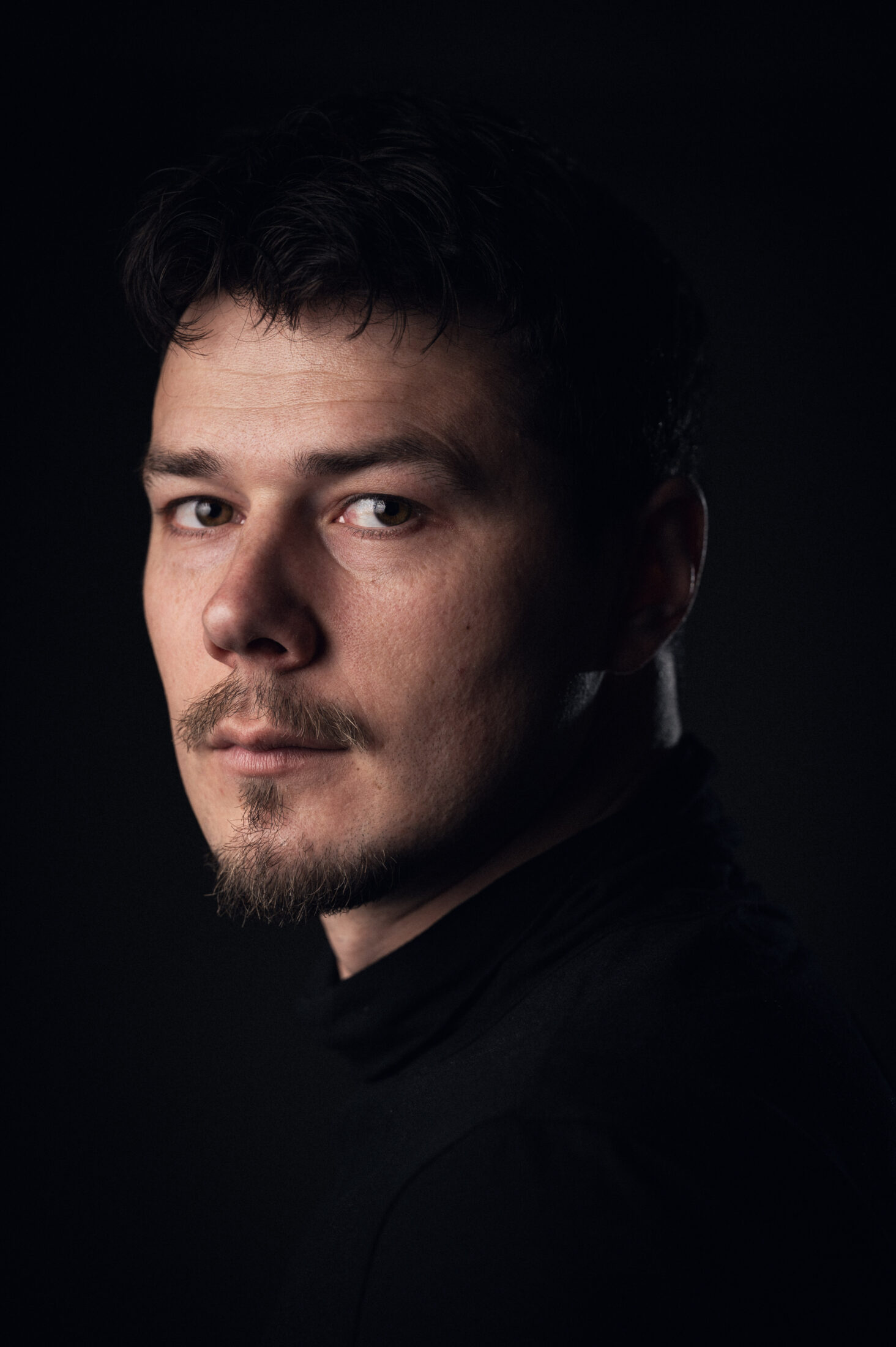 Dino Gluhović bietet am Sonntag, den 1 März von 14 16 Uhr einen kostenfreien Schnupperworkshop für alle Interessierten im Haus der Familie an