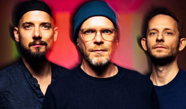 Deans_Downbeat_Foto_Super_Plastik