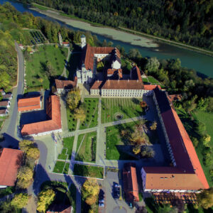 1 1 LUftbild neu Stadt Burghausen Jan 2020