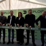 Sie eröffneten die weltweit erste modulare und skalierbare Insektenmastanlage in Burghausen (v l ): Wirtschaftsminister Hubert Aiwanger, Burghausens Erster Bürgermeister Florian Schneider, die oberösterreichische Landesrätin Michaela Langer Weninger und Philip Pauer, CEO von REPLOID Group AG 