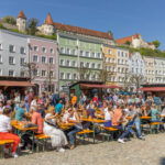 Am Burghauser Stadtplatz duftet es nach frischem Brot und feinen Brotgewürzen 