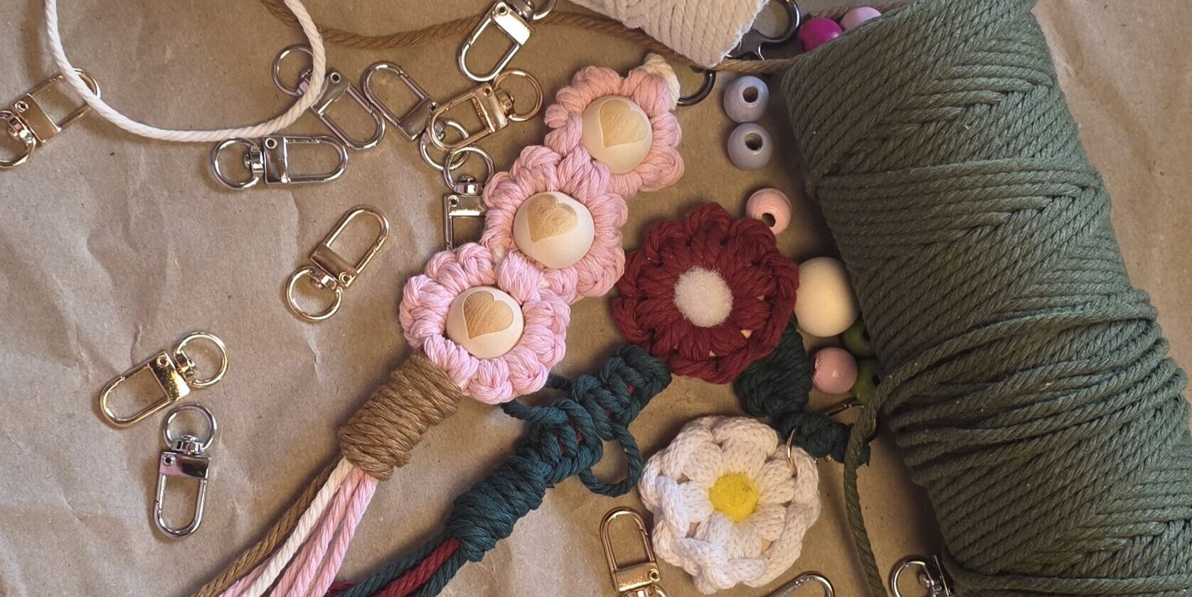 Makramee Schlüsselanhänger Workshop für Kinder (8–13 Jahre) 30 3