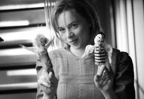 SieGlaubenAnEngelHerrDrowak LunaWedler als Lena c Zieglerfilm Baden Baden X Verleih AG