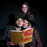 „Kultur im Kloster 2026“ beginnt am Samstag 25  April 20 Uhr im Roten Salon mit einer witzigen und originellen Lesung von Studierenden der Athanor Akademie Passau