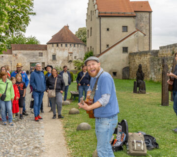 Music for Peace zieht viele Menschen in die Altstadt und auf die weltlängste Burg 