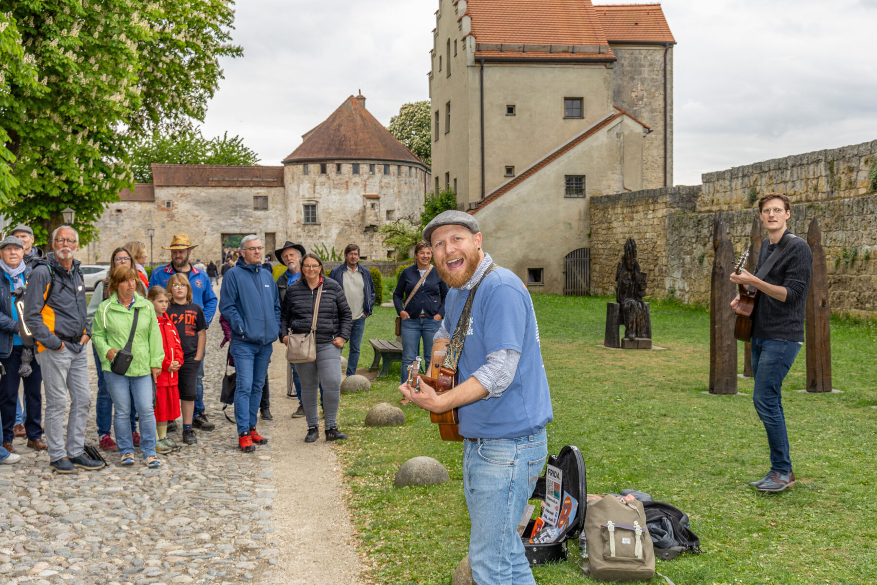 Music for Peace zieht viele Menschen in die Altstadt und auf die weltlängste Burg 