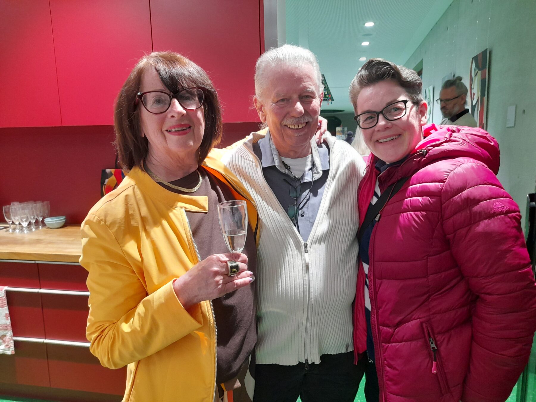 PM 75 Künstler mit Gatting bei der Vernissage