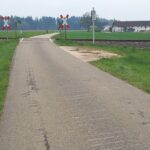 Mit dem Ausbau des Bahnübergangs wird langfristig ein wichtiger Beitrag zur Sicherheit im Straßen  und Bahnverkehr geleistet  Foto: Stadt Burghausen / Tiefbauamt