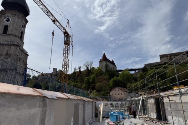 Die Generalsanierung der Hans-Stethaimer-Grundschule in der Burghauser Altstadt schreitet planmäßig voran. Foto Königseder