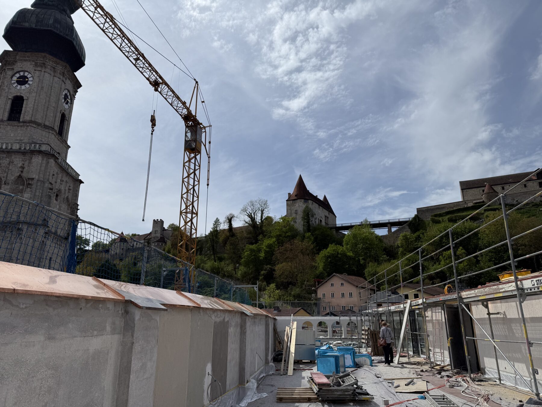 Die Generalsanierung der Hans Stethaimer Grundschule in der Burghauser Altstadt schreitet planmäßig voran  Foto Königseder