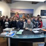 Im Rahmen ihres Unterrichtsthemas Rathaus & Stadt besuchten die Viertklässler der Hans Kammerer Schule Ersten Bürgermeister Florian Schneider im Rathaus 