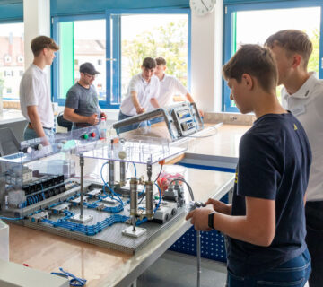 Einen Blick hinter die Kulissen der Ausbildung im BBiW können Interessierte beim Berufsinfotag werfen  (Quelle: WACKER)