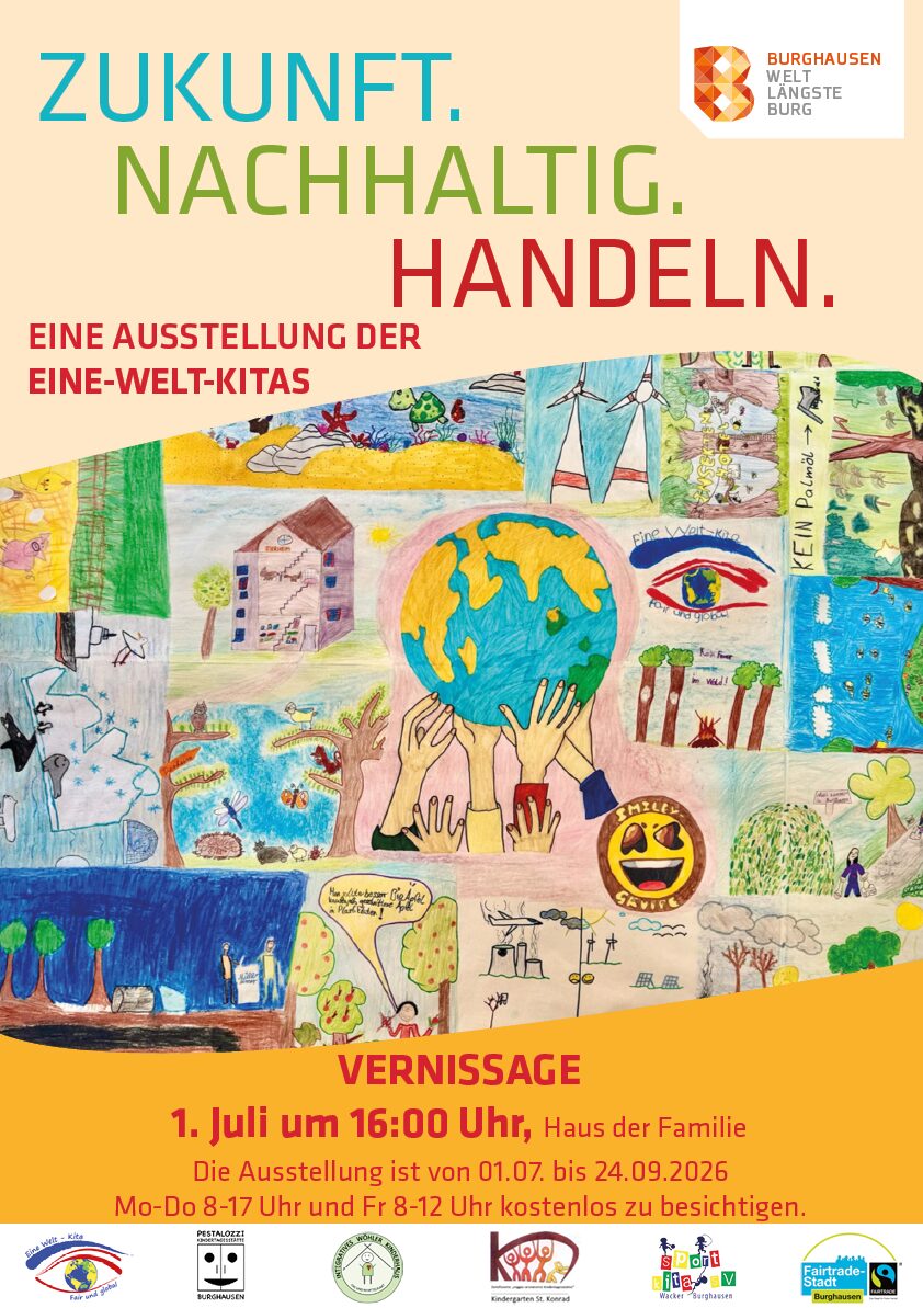 Die Burghauser Eine Welt Kitas erfüllen täglich ihren Bildungsauftrag und nehmen dabei auch nachhaltiges und faires Handeln in den Fokus Die Ausstellung im Haus der Familie soll dieses Bestreben auch einer breiten Öffentlichkeit zugänglich machen 2025 waren die Burghauser Eine Welt Kitas auch beim Weltkindertag vertreten Fotocredit: Stadt Burghausen/Fairtrade Stadt Burghausen